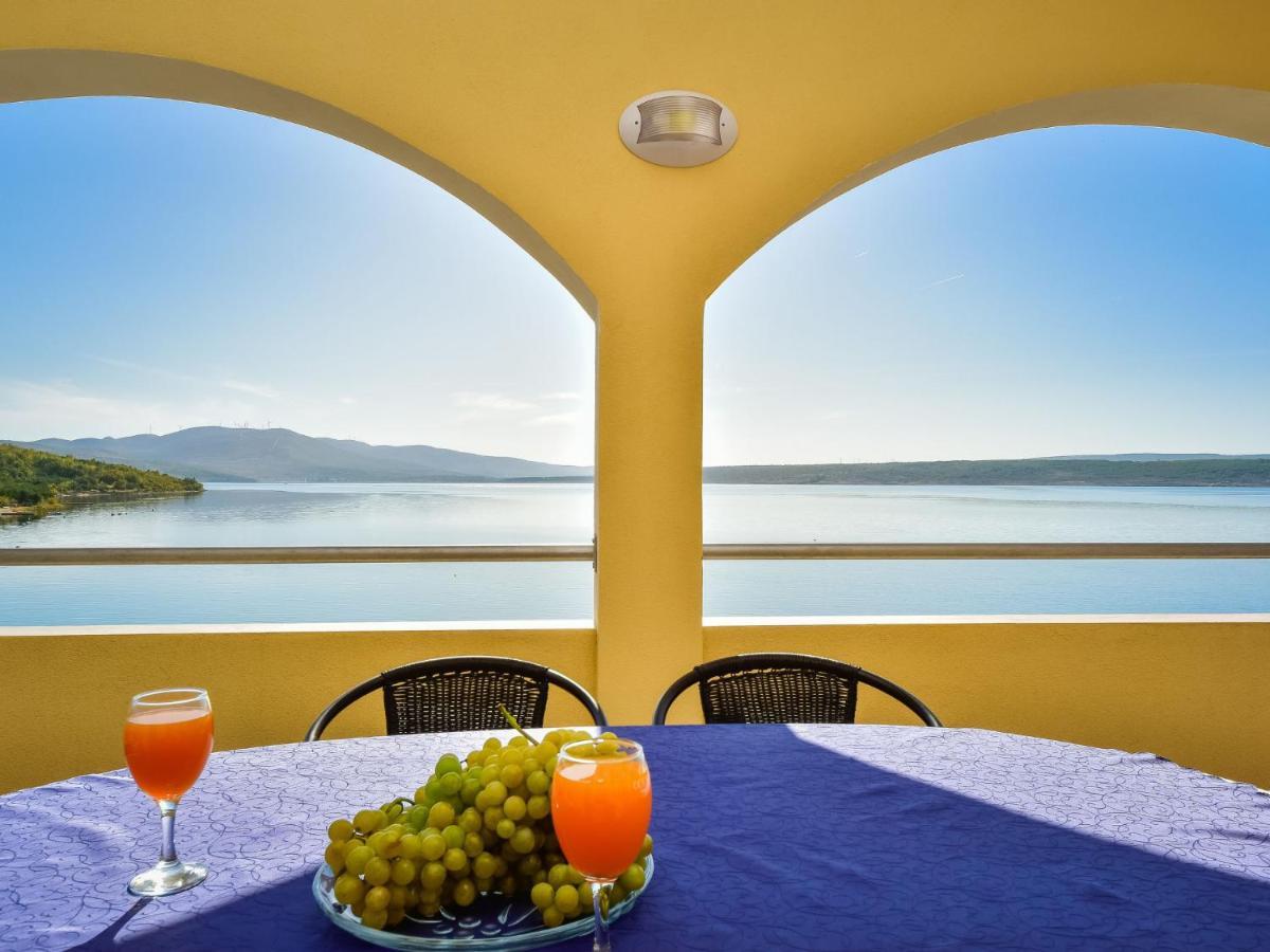 Holiday Home Marijana By Interhome Масленица Екстер'єр фото