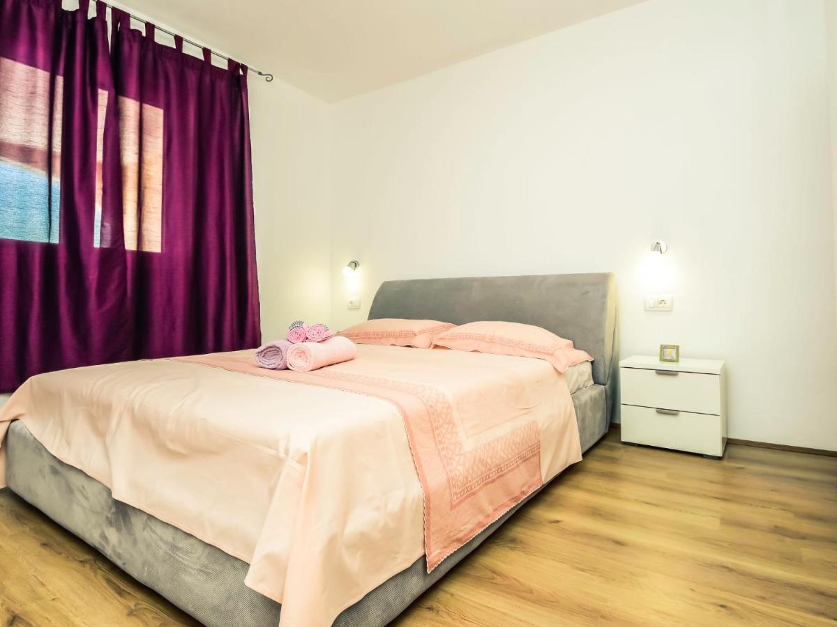Holiday Home Marijana By Interhome Масленица Екстер'єр фото