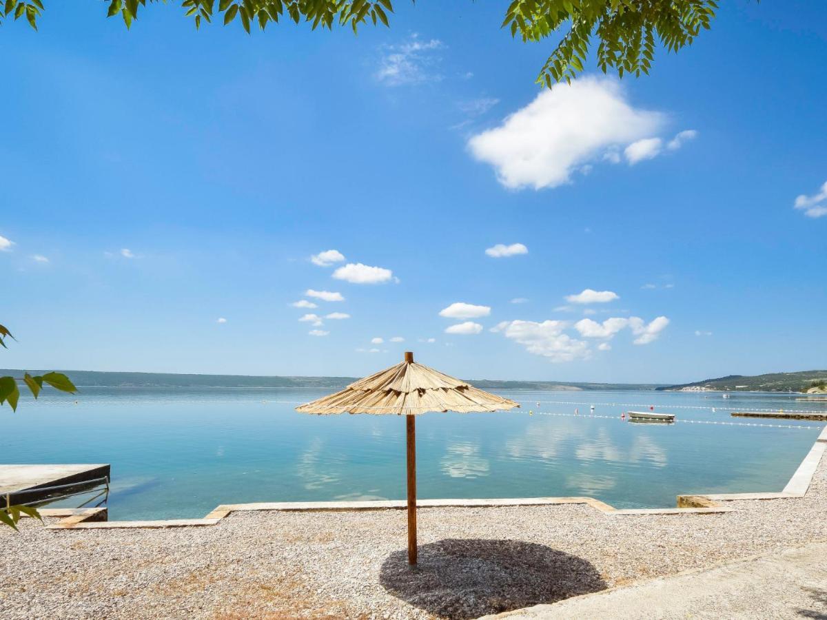 Holiday Home Marijana By Interhome Масленица Екстер'єр фото